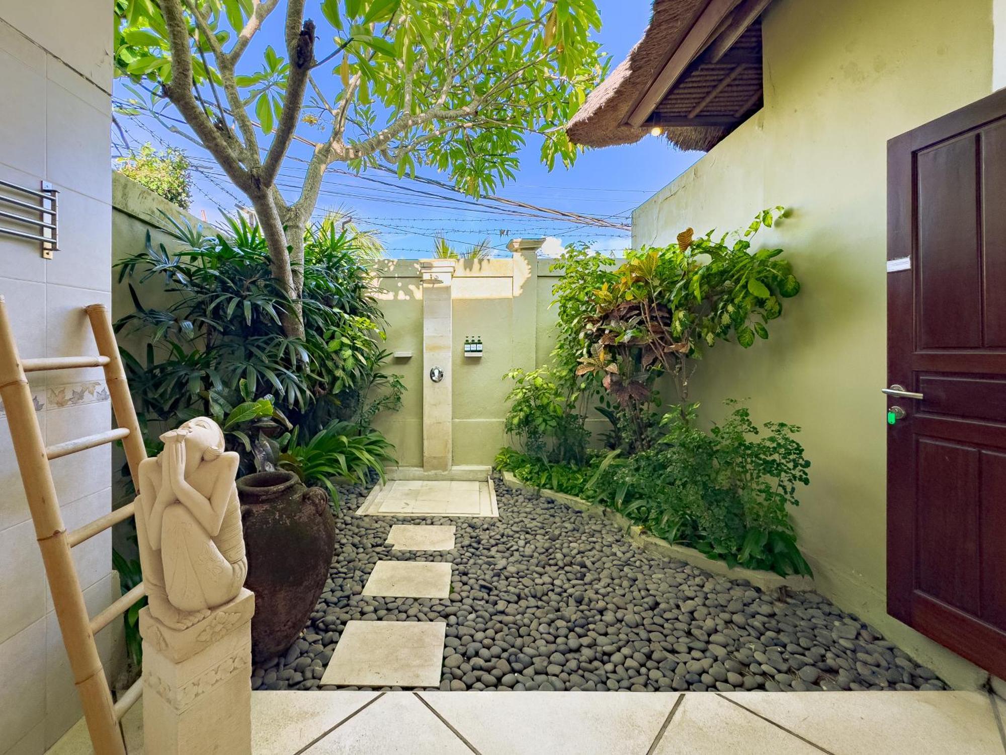Villa Bugis Abimanyu Seminyak Habitación foto