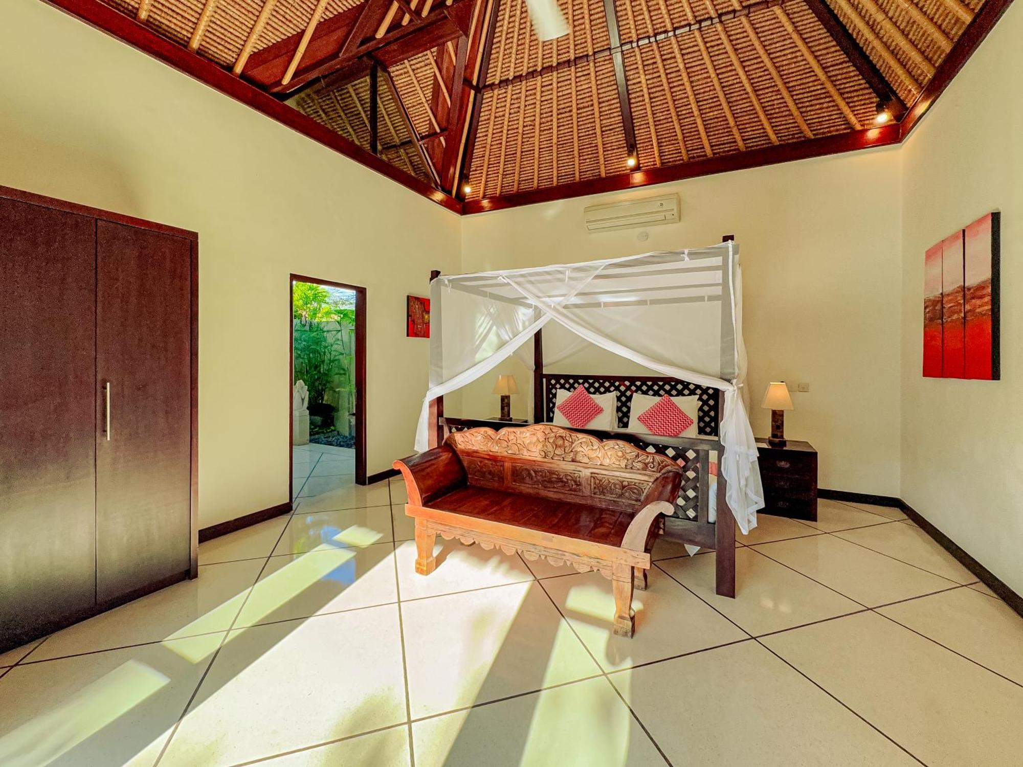 Villa Bugis Abimanyu Seminyak Habitación foto